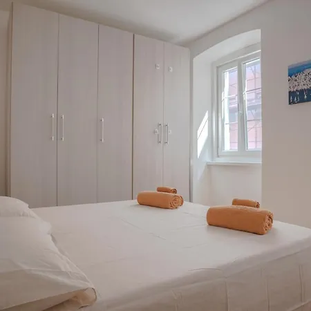Largo Barriera Elegant *netflix+wifi* * Τεργέστη